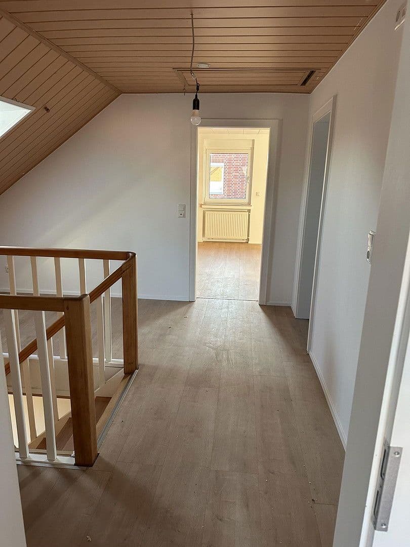 Prenájom domu 180 m², pozemek 800 m², Rodewald, Dolné Sasko Prenájom domu 180 m², pozemek 800 m², Rodewald, Dolné Sasko