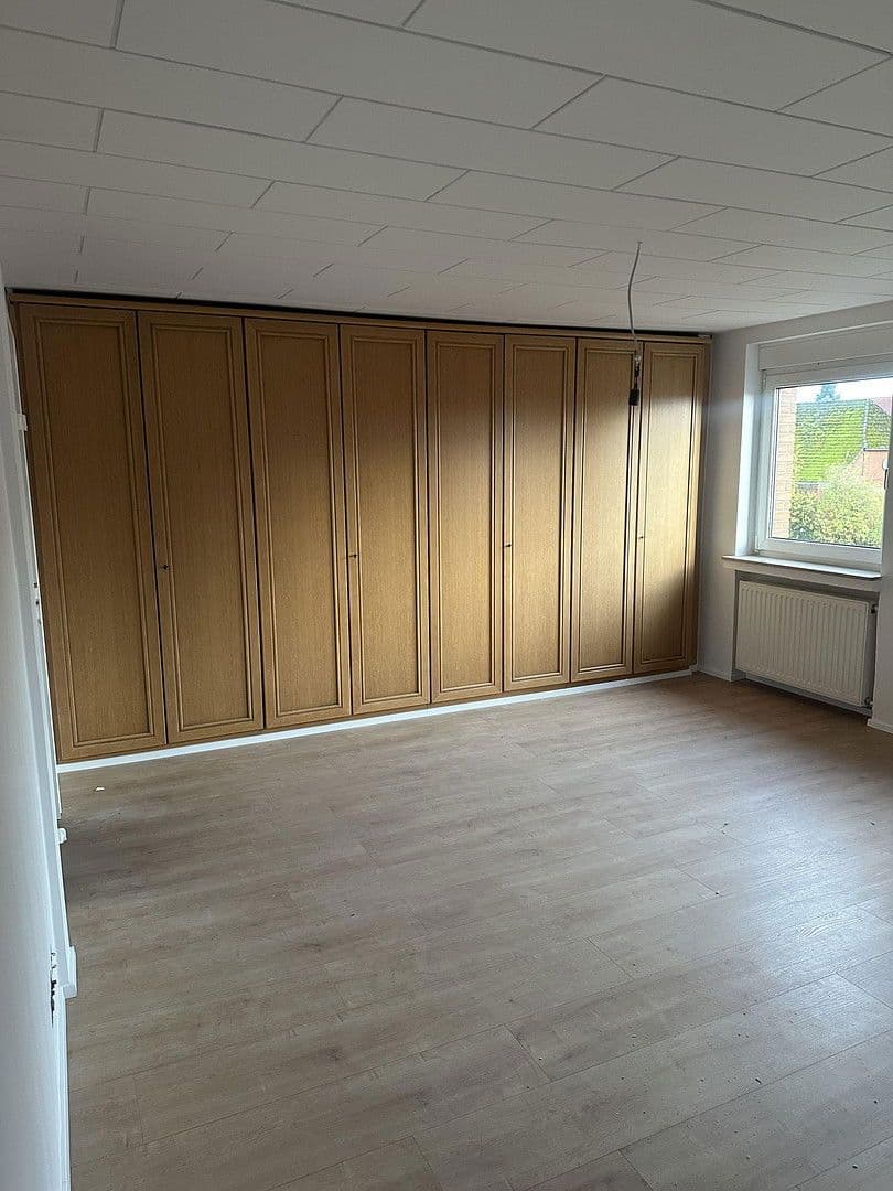 Prenájom domu 180 m², pozemek 800 m², Rodewald, Dolné Sasko Prenájom domu 180 m², pozemek 800 m², Rodewald, Dolné Sasko