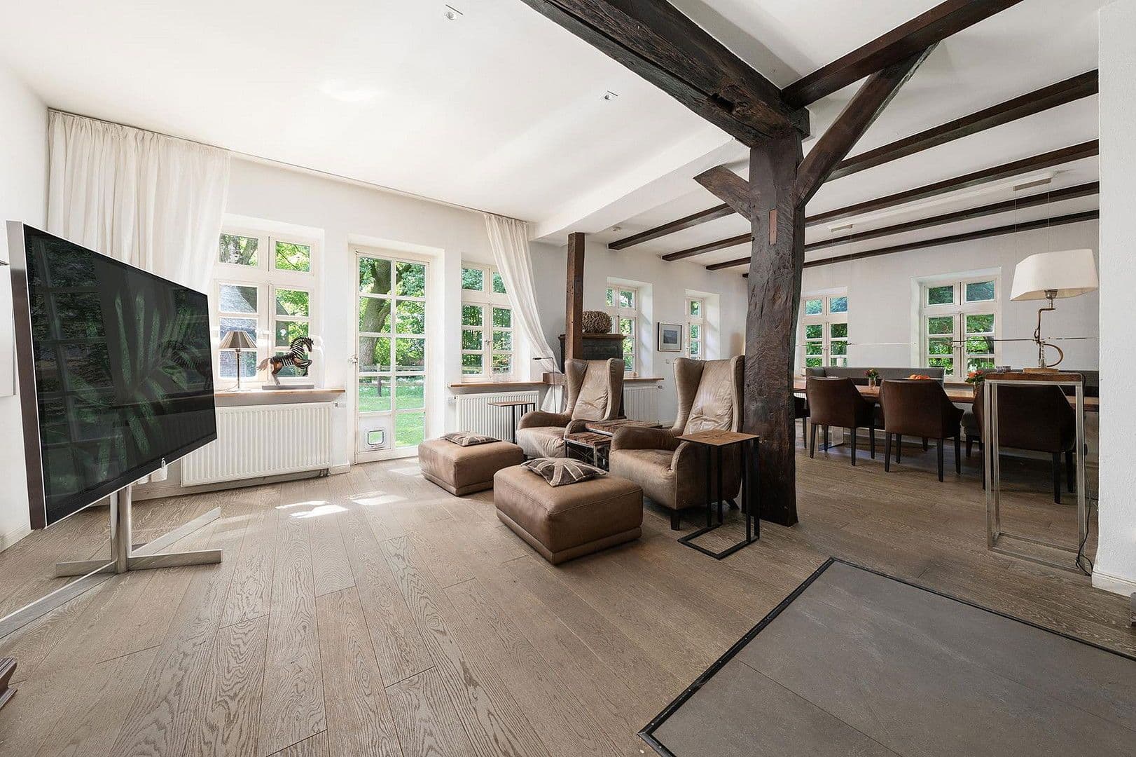 Predaj domu 500 m², pozemek 6.275 m², Lauenbrücker Straße 5, Schneverdingen, Dolné Sasko Predaj domu 500 m², pozemek 6.275 m², Lauenbrücker Straße 5, Schneverdingen, Dolné Sasko