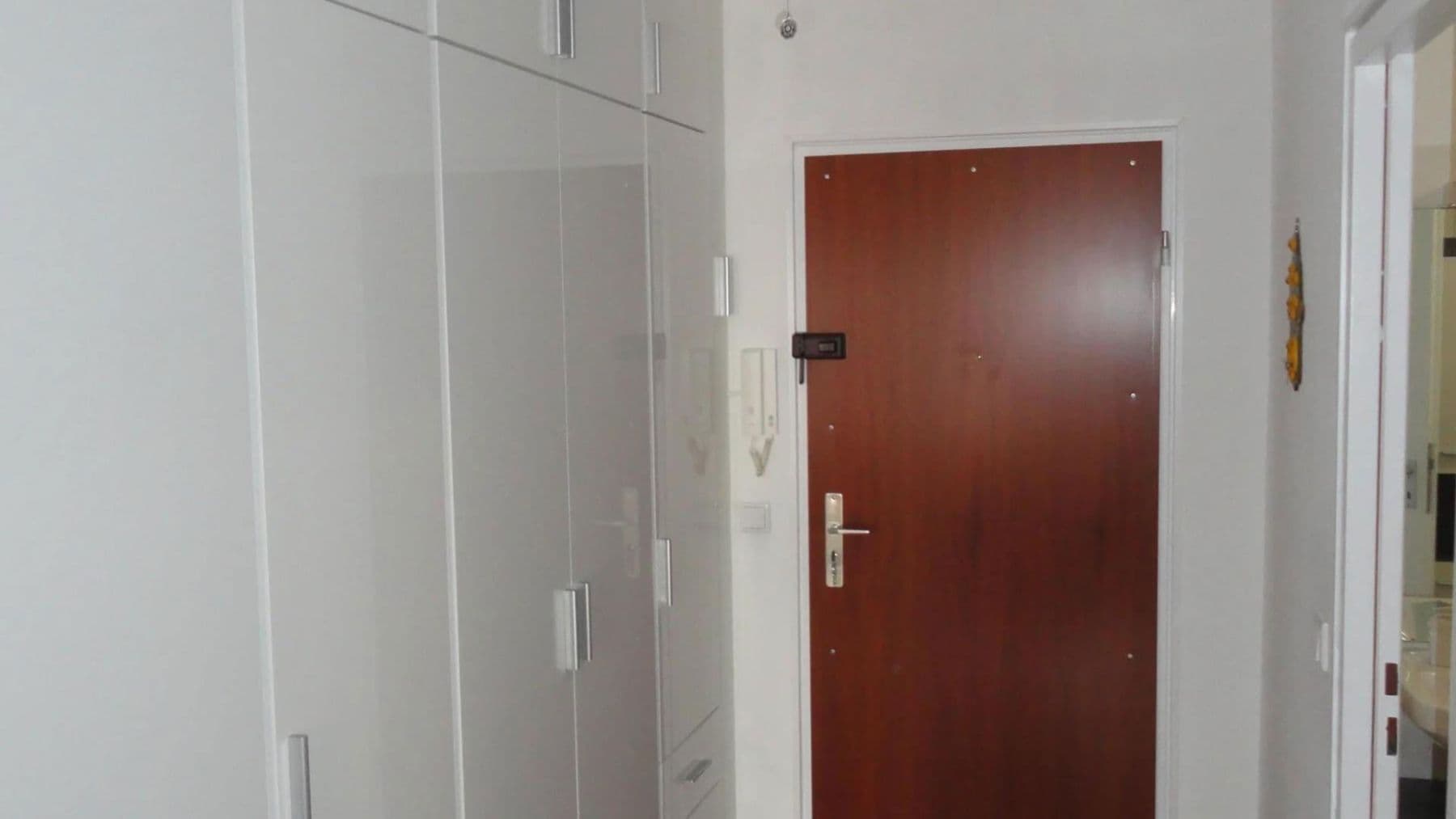 Prenájom bytu 2-izbový 50 m², Frankfurt am Main, Hesensko Prenájom bytu 2-izbový 50 m², Frankfurt am Main, Hesensko