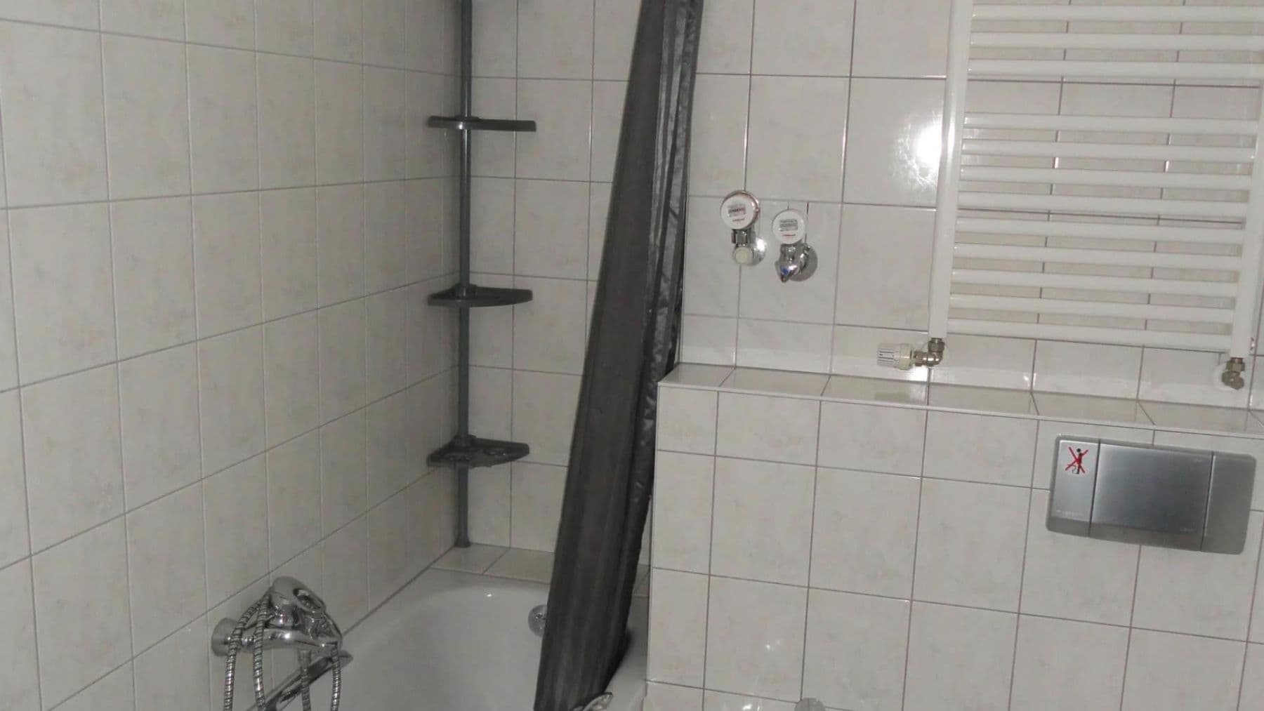 Prenájom bytu 2-izbový 50 m², Frankfurt am Main, Hesensko Prenájom bytu 2-izbový 50 m², Frankfurt am Main, Hesensko