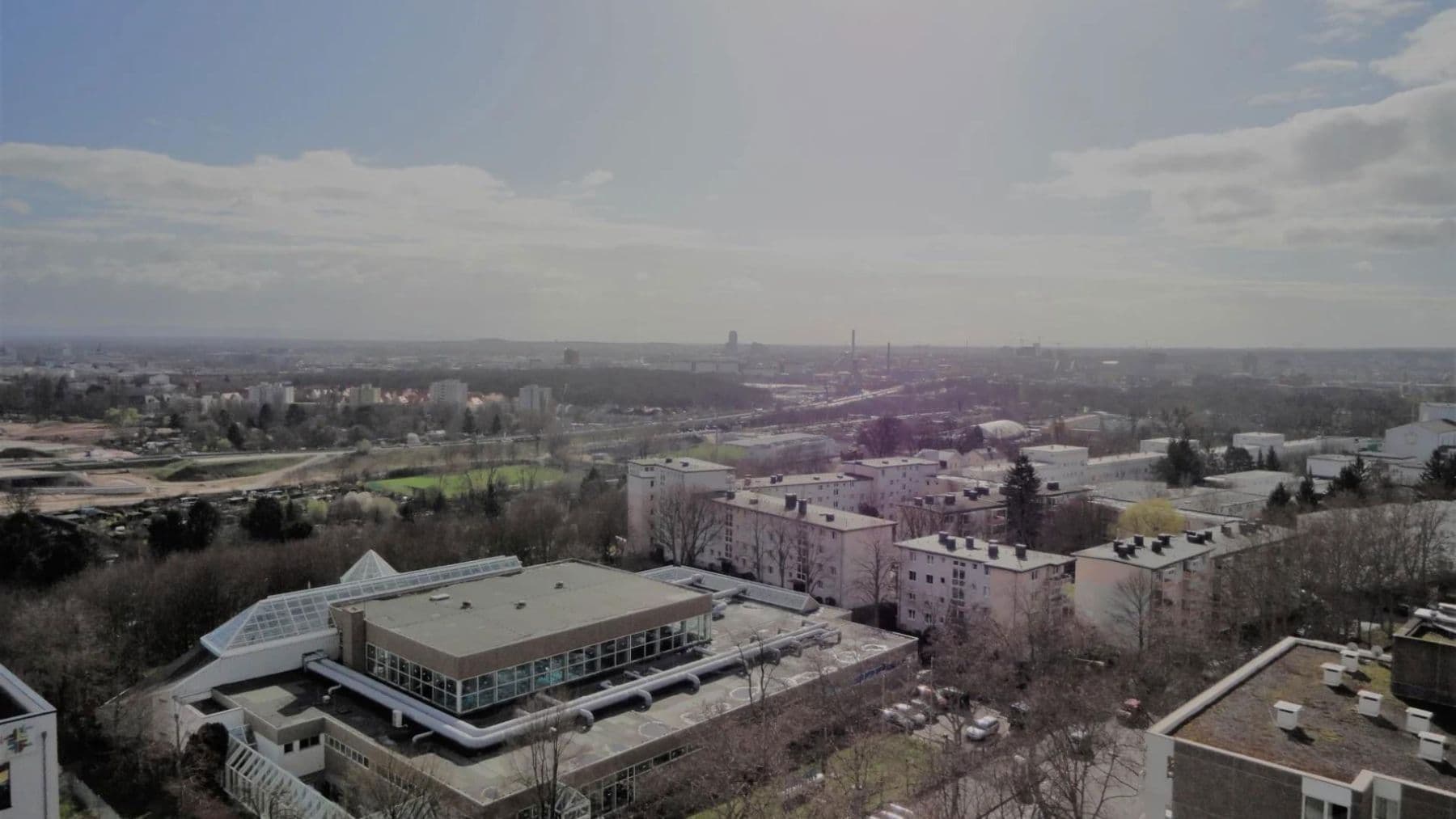 Prenájom bytu 2-izbový 50 m², Frankfurt am Main, Hesensko Prenájom bytu 2-izbový 50 m², Frankfurt am Main, Hesensko