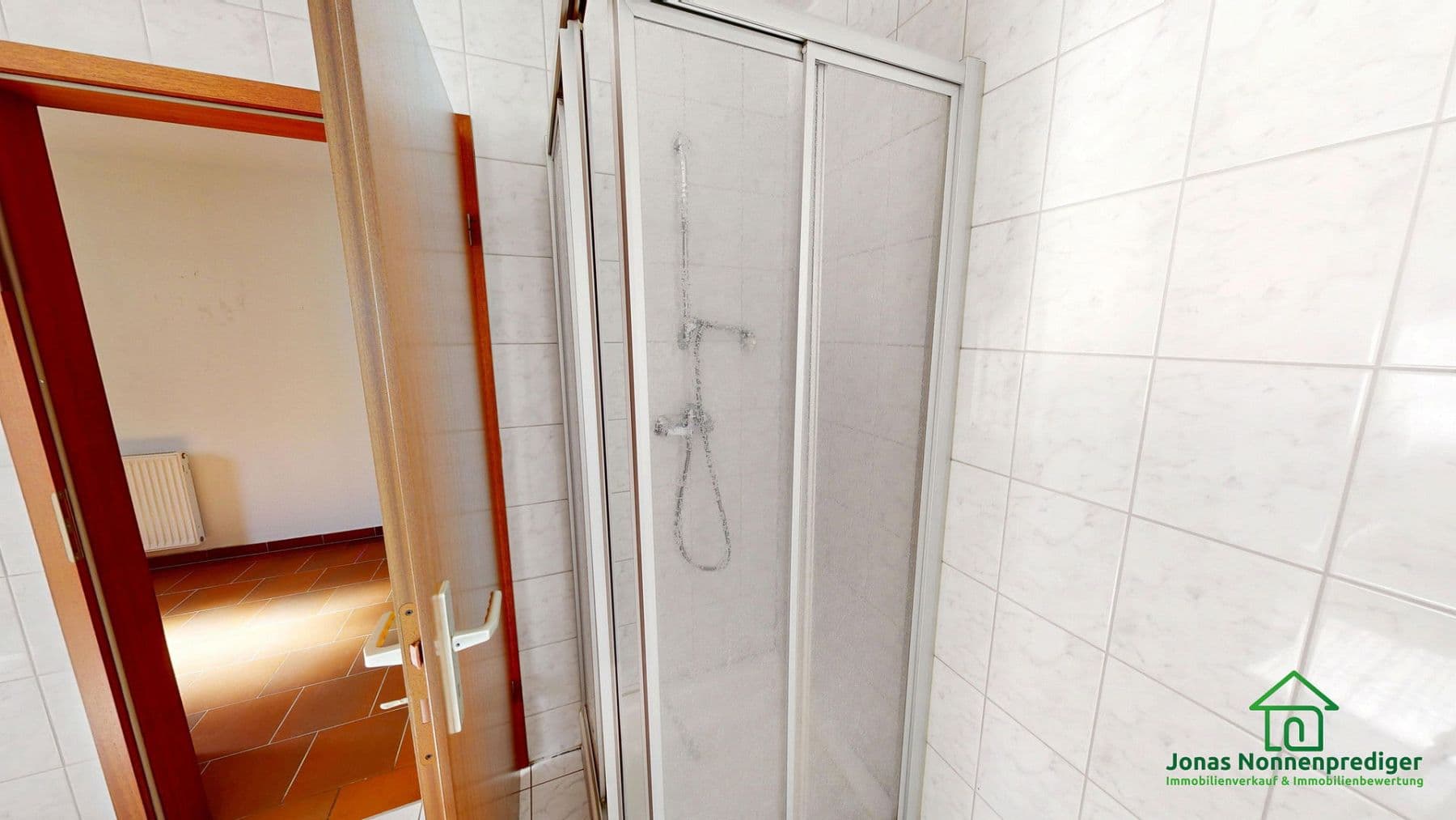 Predaj domu 103 m², pozemek 4.839 m², Neuhöfer Straße 33, Neustadt-Glewe, Meklenbursko-Predpomoransko Predaj domu 103 m², pozemek 4.839 m², Neuhöfer Straße 33, Neustadt-Glewe, Meklenbursko-Predpomoransko