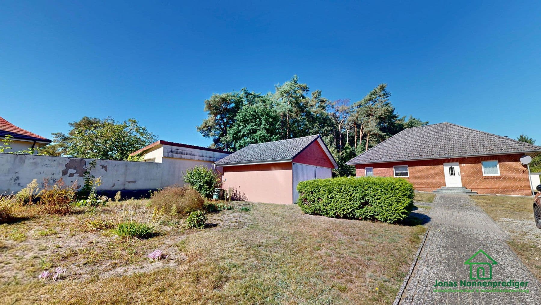 Predaj domu 103 m², pozemek 4.839 m², Neuhöfer Straße 33, Neustadt-Glewe, Meklenbursko-Predpomoransko Predaj domu 103 m², pozemek 4.839 m², Neuhöfer Straße 33, Neustadt-Glewe, Meklenbursko-Predpomoransko