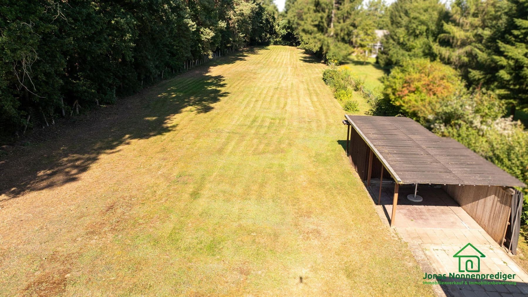 Predaj domu 103 m², pozemek 4.839 m², Neuhöfer Straße 33, Neustadt-Glewe, Meklenbursko-Predpomoransko Predaj domu 103 m², pozemek 4.839 m², Neuhöfer Straße 33, Neustadt-Glewe, Meklenbursko-Predpomoransko