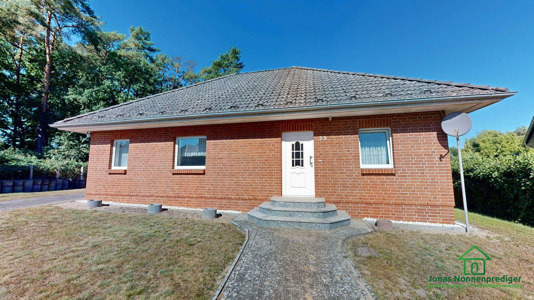 Predaj domu 103 m², pozemek 4.839 m², Neuhöfer Straße 33, Neustadt-Glewe, Meklenbursko-Predpomoransko Predaj domu 103 m², pozemek 4.839 m², Neuhöfer Straße 33, Neustadt-Glewe, Meklenbursko-Predpomoransko