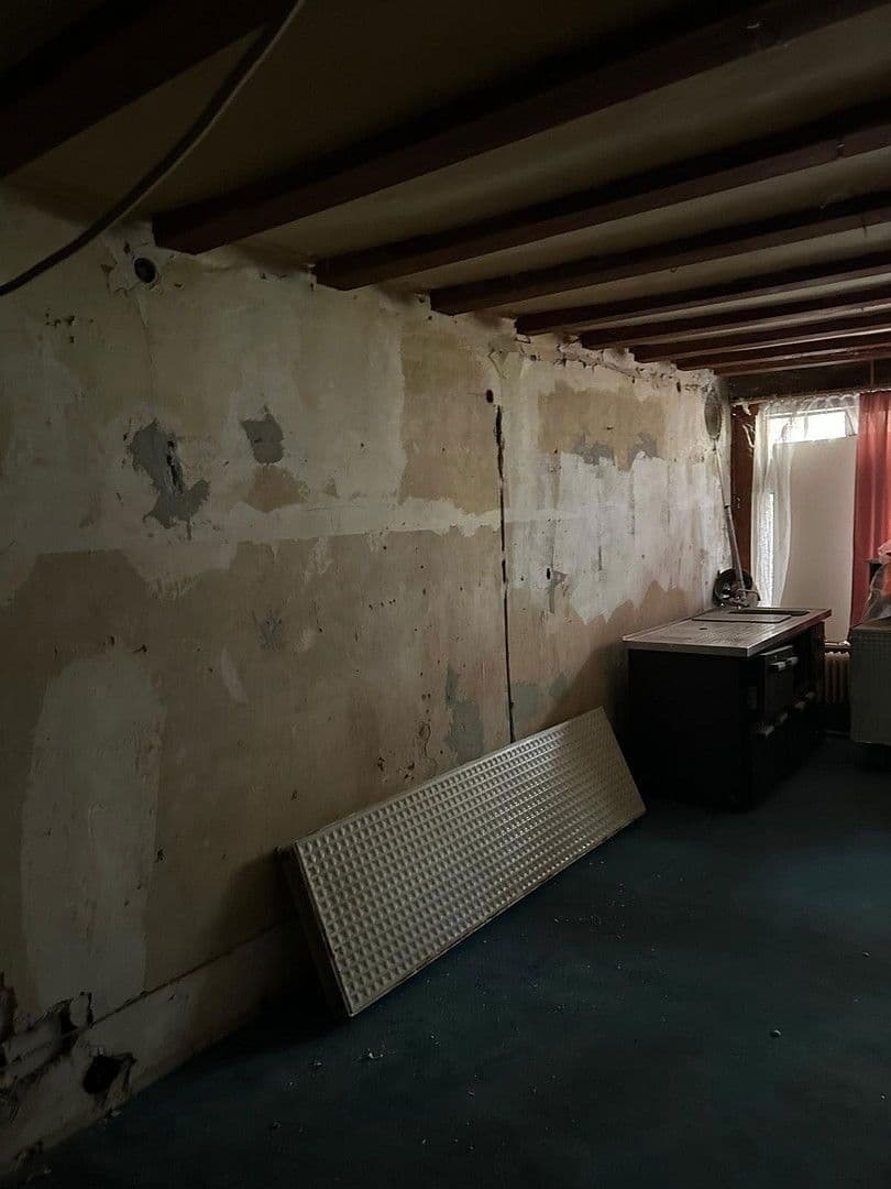 Prenájom nebytového priestoru 73 m², Lindenstraße 30, Bad Wildungen, Hesensko Prenájom nebytového priestoru 73 m², Lindenstraße 30, Bad Wildungen, Hesensko