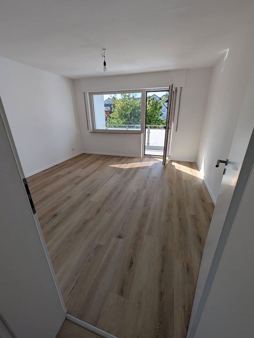 Prenájom bytu 2-izbový 97 m², Niefern-Öschelbronn, Bádensko-Wurttembersko Prenájom bytu 2-izbový 97 m², Niefern-Öschelbronn, Bádensko-Wurttembersko