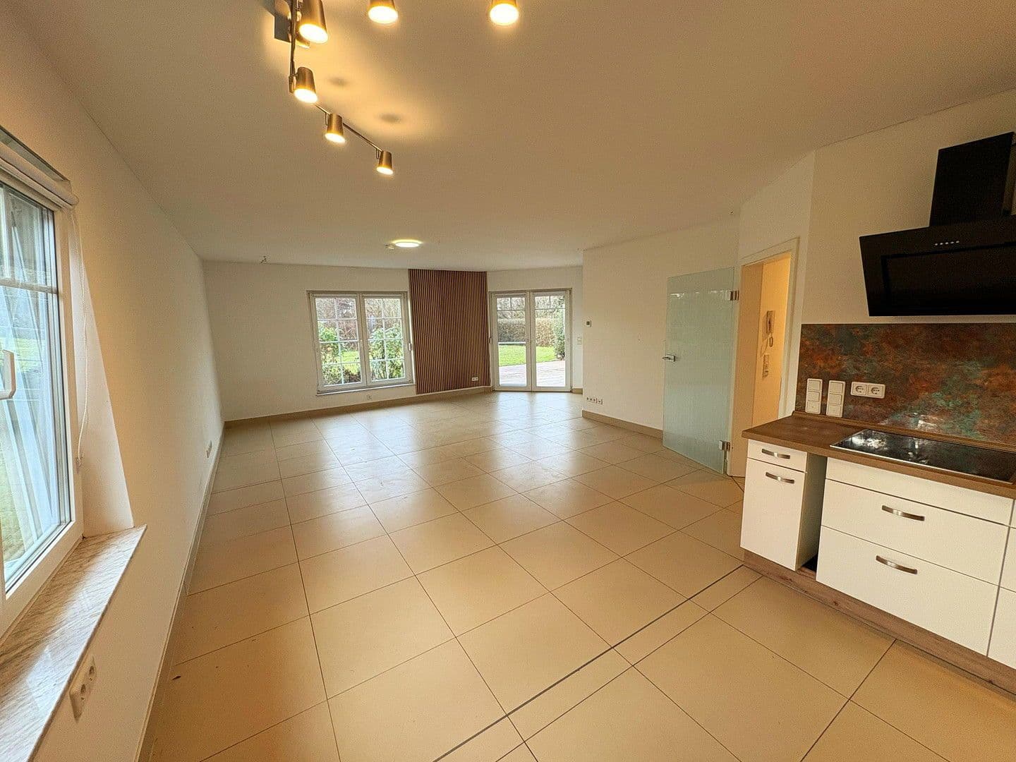 Predaj domu 121 m², pozemek 974 m², Oberbarnim, Brandenbursko Predaj domu 121 m², pozemek 974 m², Oberbarnim, Brandenbursko