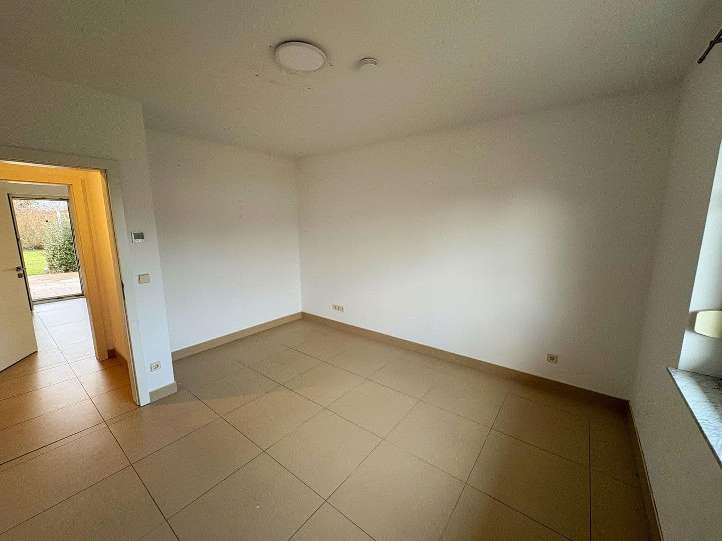 Predaj domu 121 m², pozemek 974 m², Oberbarnim, Brandenbursko Predaj domu 121 m², pozemek 974 m², Oberbarnim, Brandenbursko