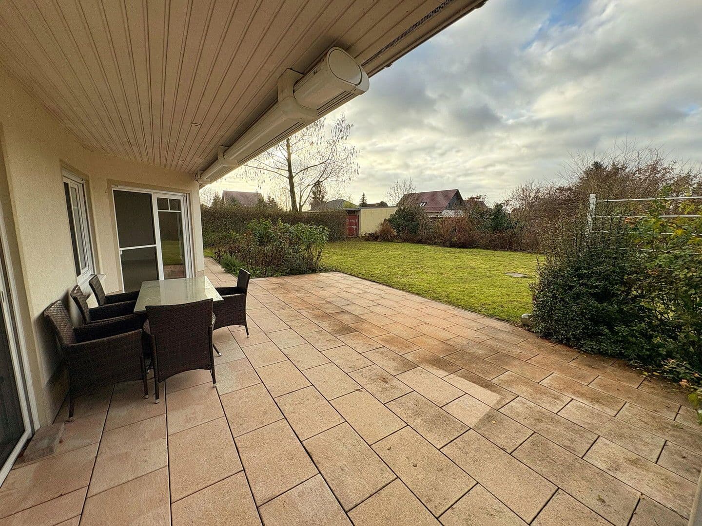 Predaj domu 121 m², pozemek 974 m², Oberbarnim, Brandenbursko Predaj domu 121 m², pozemek 974 m², Oberbarnim, Brandenbursko