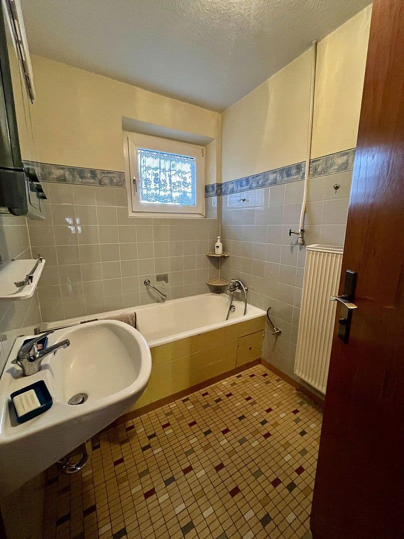 Predaj domu 187 m², pozemek 460 m², Spitalgasse 2, Bechhofen, Bavorsko Predaj domu 187 m², pozemek 460 m², Spitalgasse 2, Bechhofen, Bavorsko