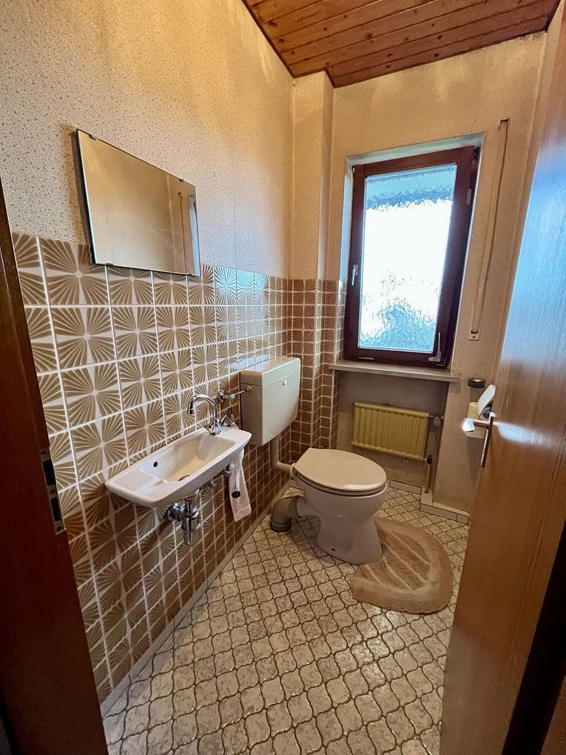 Predaj domu 187 m², pozemek 460 m², Spitalgasse 2, Bechhofen, Bavorsko Predaj domu 187 m², pozemek 460 m², Spitalgasse 2, Bechhofen, Bavorsko