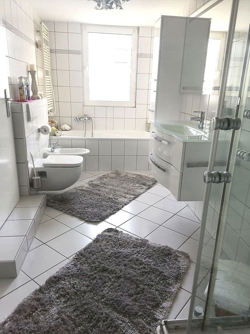 Predaj domu 200 m², pozemek 451 m², Mainz, Porýnie-Falcko Predaj domu 200 m², pozemek 451 m², Mainz, Porýnie-Falcko