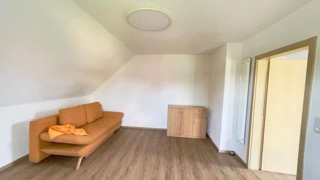 Predaj domu 132 m², pozemek 1.199 m², Schäfereistr 4, Spremberg, Brandenbursko Predaj domu 132 m², pozemek 1.199 m², Schäfereistr 4, Spremberg, Brandenbursko