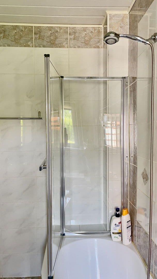 Predaj domu 132 m², pozemek 1.199 m², Schäfereistr 4, Spremberg, Brandenbursko Predaj domu 132 m², pozemek 1.199 m², Schäfereistr 4, Spremberg, Brandenbursko