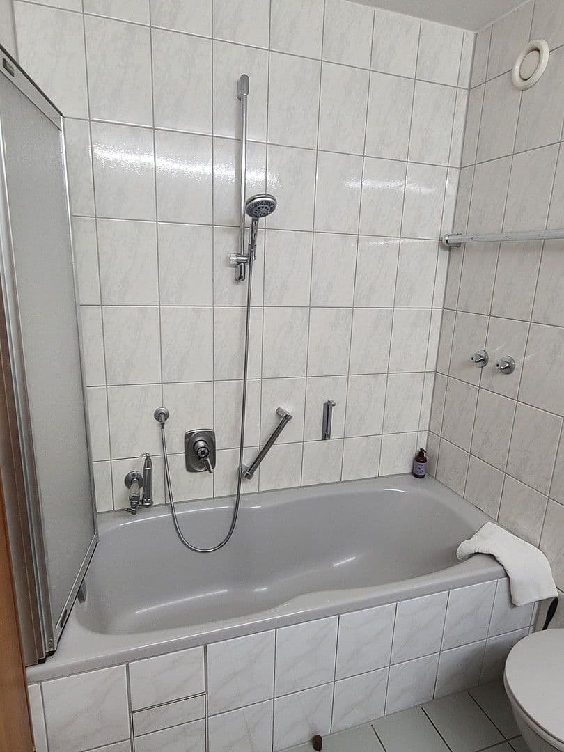 Prenájom bytu 1-izbový 35 m², Hölderlinstraße 1, Bad Liebenzell, Bádensko-Wurttembersko Prenájom bytu 1-izbový 35 m², Hölderlinstraße 1, Bad Liebenzell, Bádensko-Wurttembersko