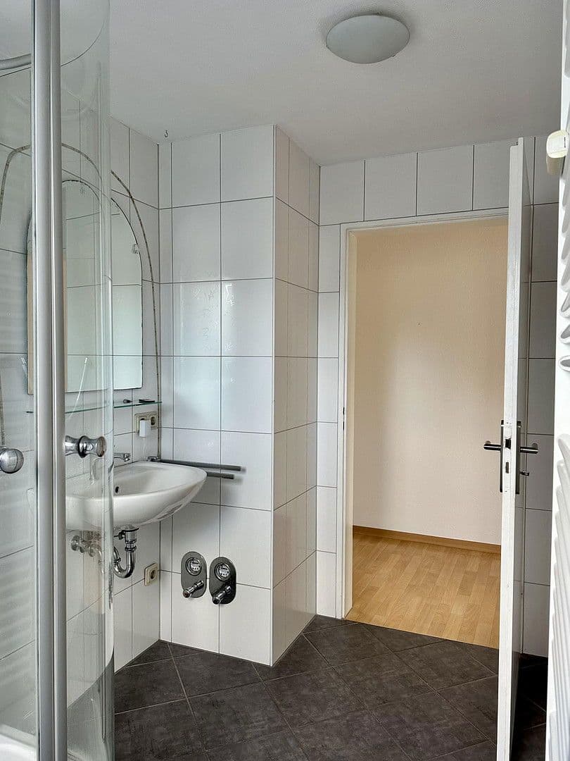 Prenájom bytu 3-izbový 98 m², Saarbrücken, Sársko Prenájom bytu 3-izbový 98 m², Saarbrücken, Sársko