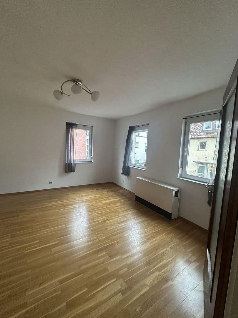 Prenájom domu 128 m², pozemek 71 m², Stuttgart, Bádensko-Wurttembersko Prenájom domu 128 m², pozemek 71 m², Stuttgart, Bádensko-Wurttembersko