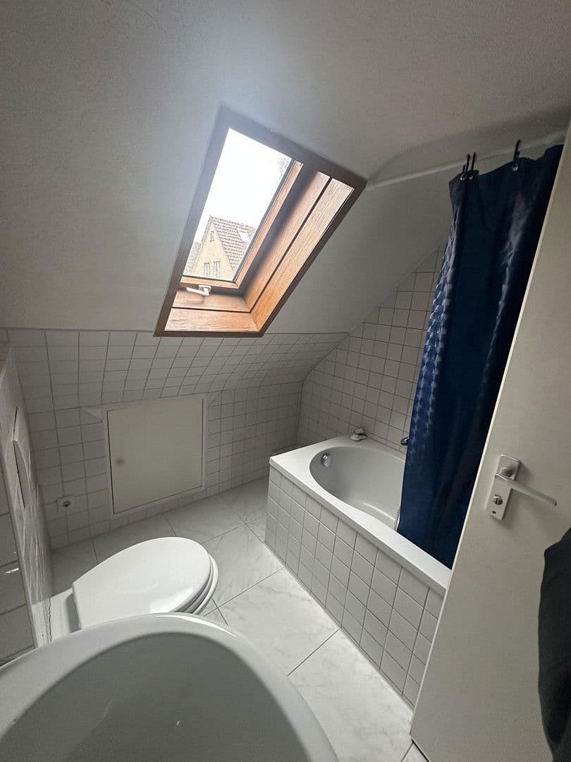 Prenájom domu 128 m², pozemek 71 m², Stuttgart, Bádensko-Wurttembersko Prenájom domu 128 m², pozemek 71 m², Stuttgart, Bádensko-Wurttembersko