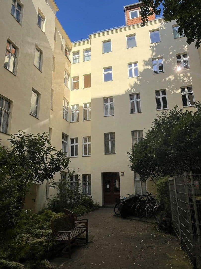 Predaj bytu 3-izbový 100 m², Togostr., Berlin, Berlín Predaj bytu 3-izbový 100 m², Togostr., Berlin, Berlín