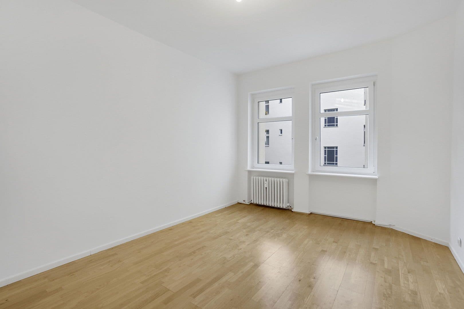 Predaj bytu 3-izbový 100 m², Togostr., Berlin, Berlín Predaj bytu 3-izbový 100 m², Togostr., Berlin, Berlín