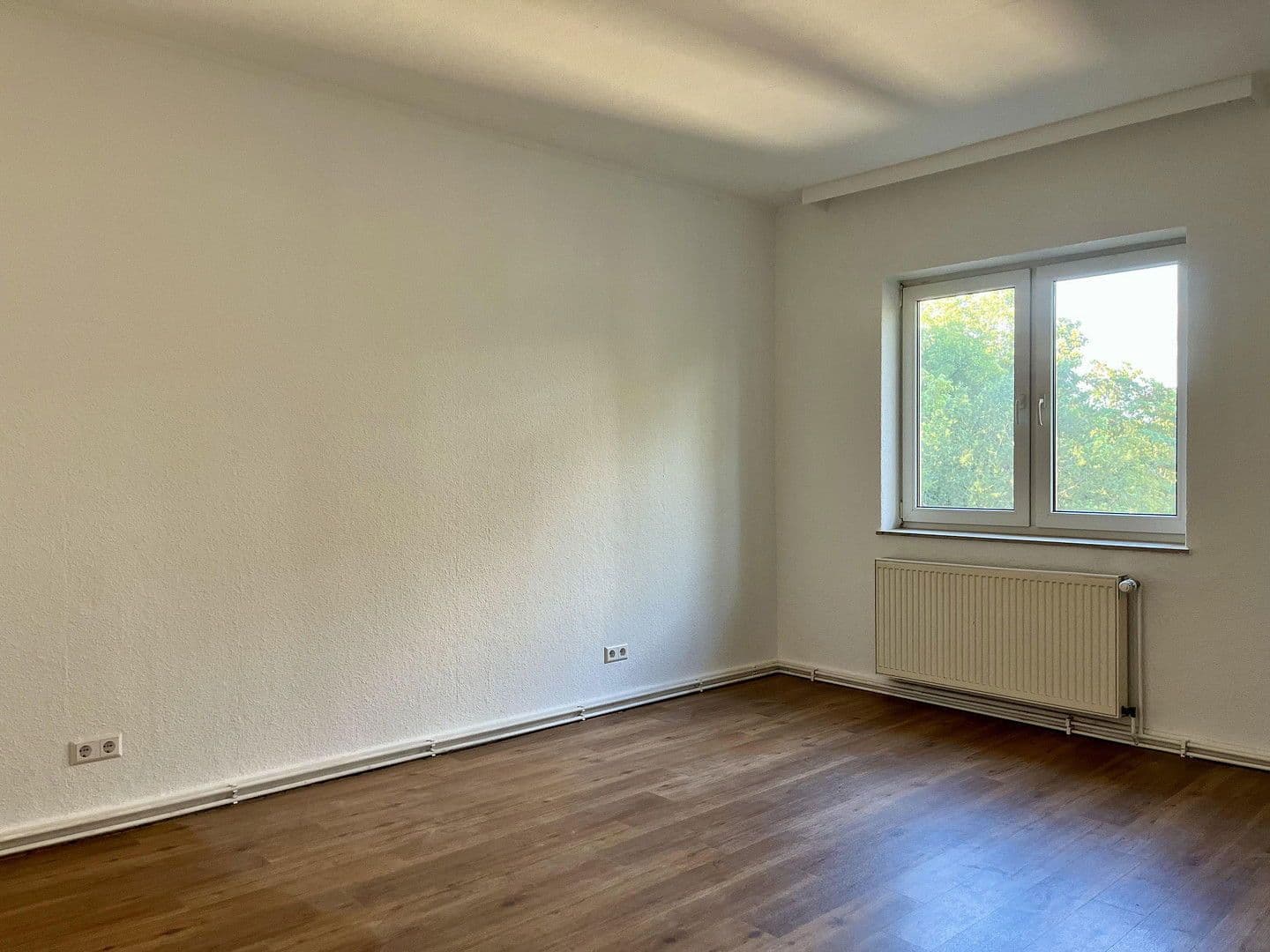 Prenájom bytu 4-izbový 91 m², Mönckebergallee, Hannover, Dolné Sasko Prenájom bytu 4-izbový 91 m², Mönckebergallee, Hannover, Dolné Sasko