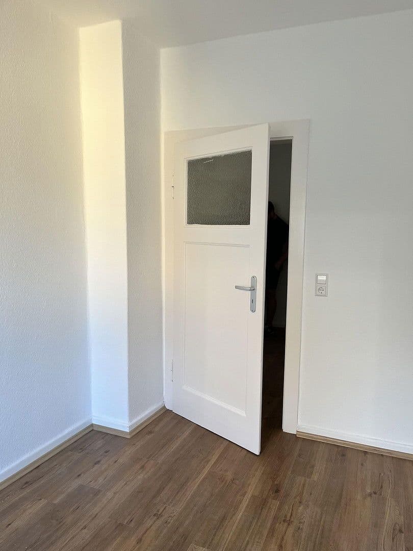 Prenájom bytu 4-izbový 91 m², Mönckebergallee, Hannover, Dolné Sasko Prenájom bytu 4-izbový 91 m², Mönckebergallee, Hannover, Dolné Sasko