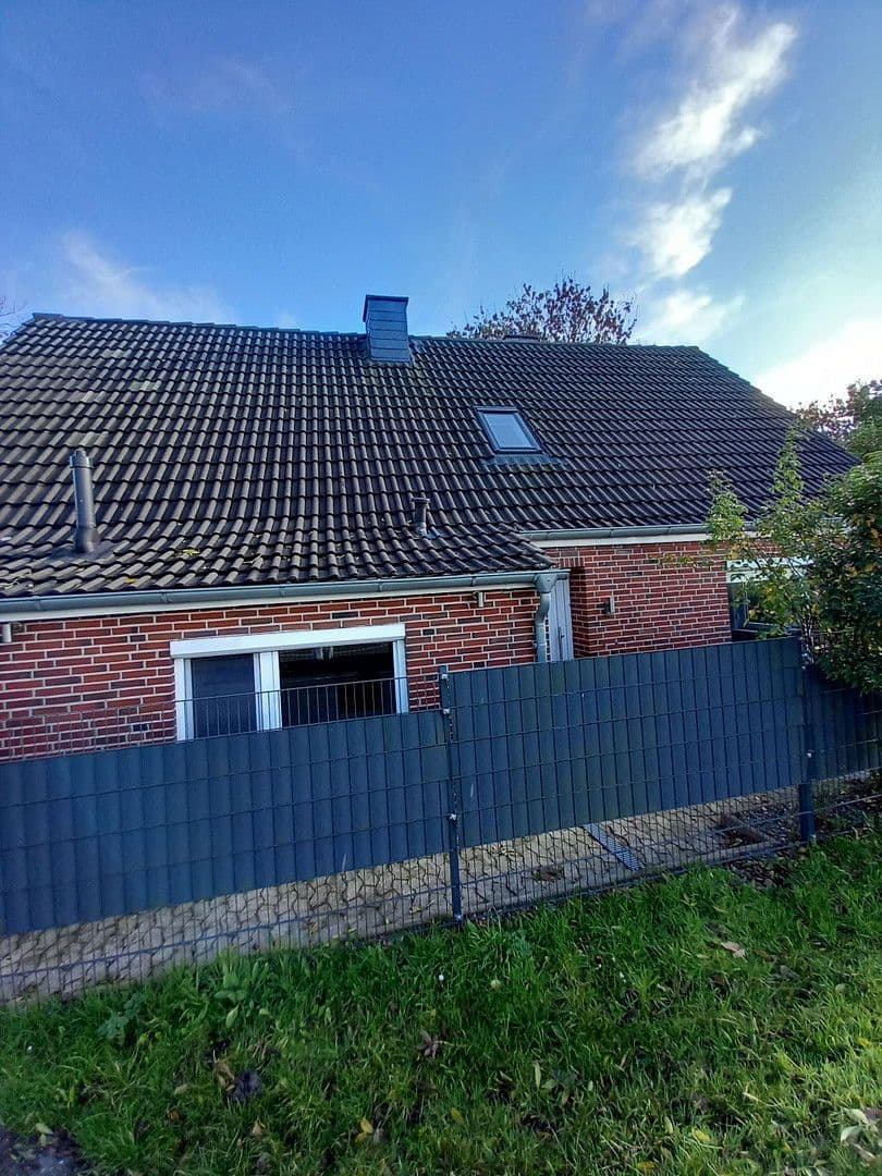 Predaj domu 129 m², pozemek 1.670 m², Schoonorther Landesstraße 40, Osteel, Dolné Sasko Predaj domu 129 m², pozemek 1.670 m², Schoonorther Landesstraße 40, Osteel, Dolné Sasko