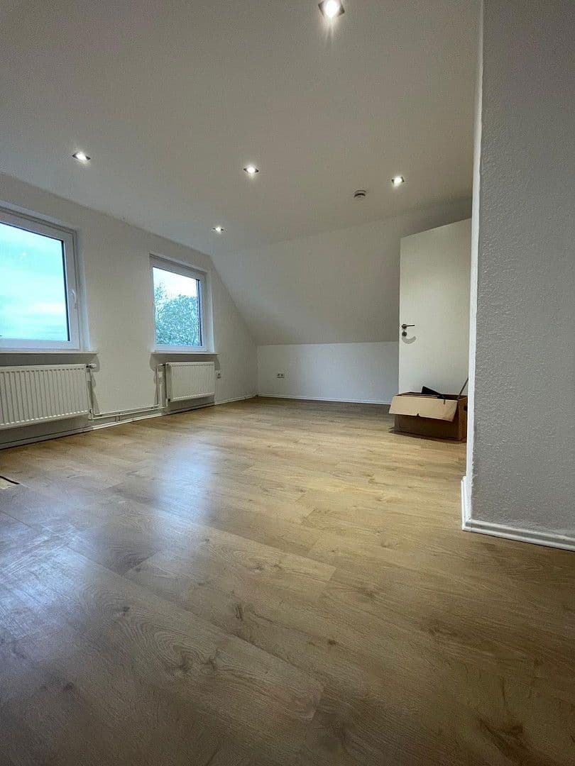Predaj domu 129 m², pozemek 1.670 m², Schoonorther Landesstraße 40, Osteel, Dolné Sasko Predaj domu 129 m², pozemek 1.670 m², Schoonorther Landesstraße 40, Osteel, Dolné Sasko