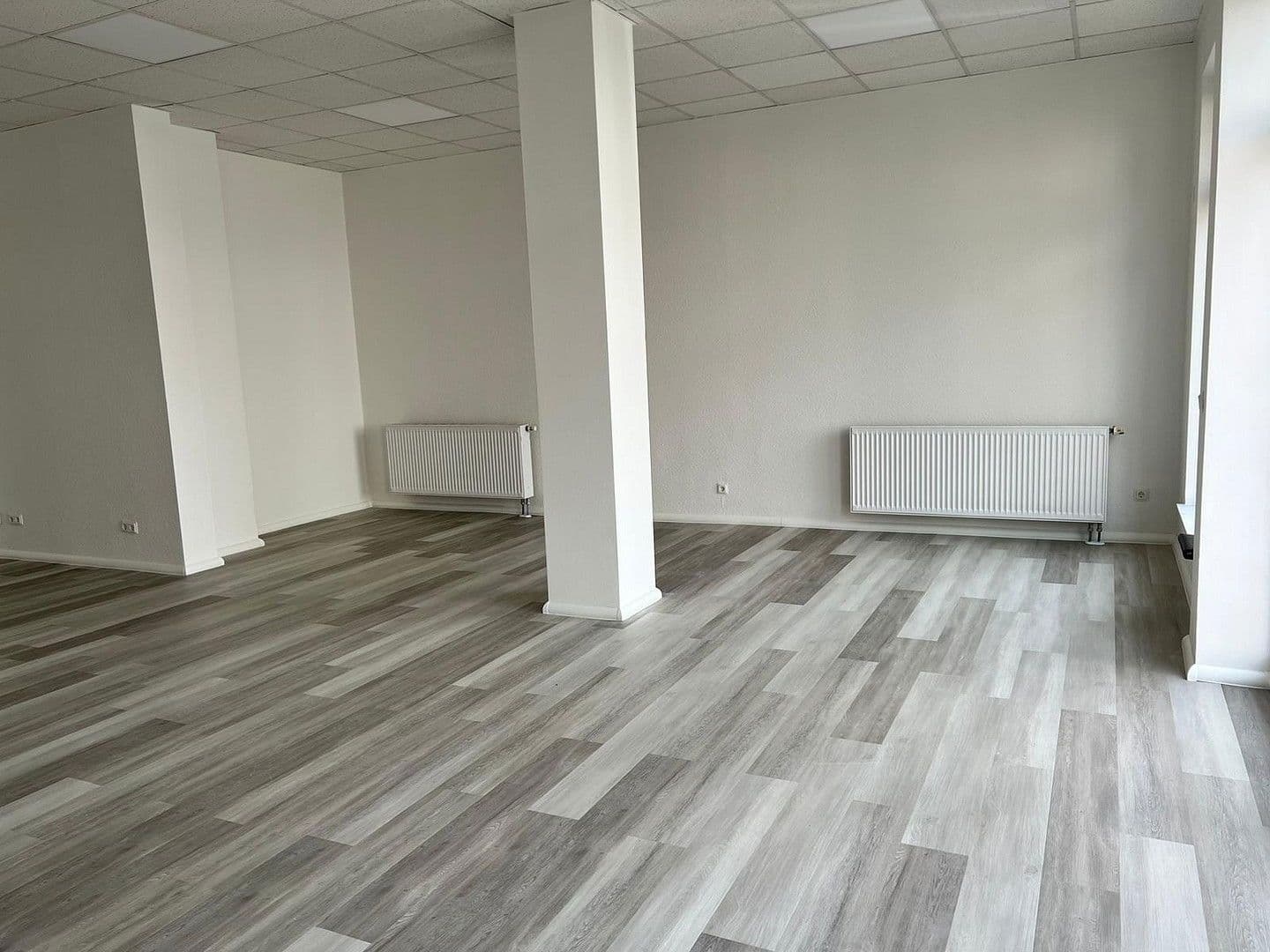 Prenájom kancelárie 67 m², Poststraße 6, Berga-Wünschendorf, Durínsko Prenájom kancelárie 67 m², Poststraße 6, Berga-Wünschendorf, Durínsko