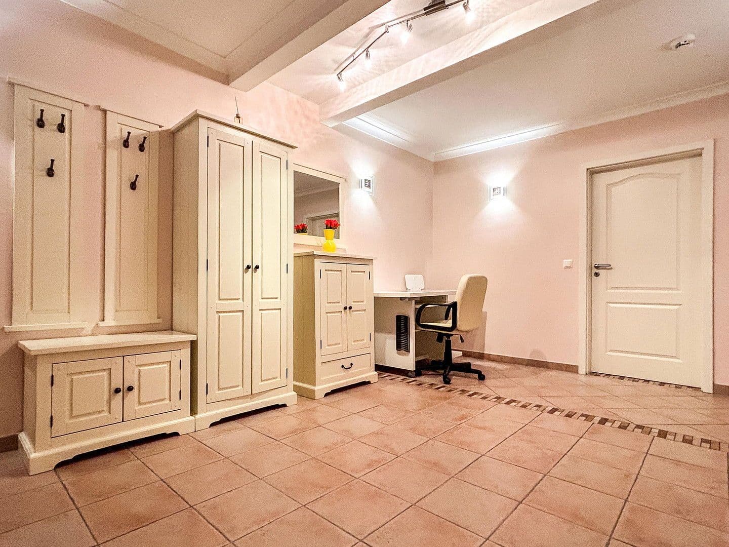 Prenájom bytu 3-izbový 114 m², Hamburg, Hamburg Prenájom bytu 3-izbový 114 m², Hamburg, Hamburg