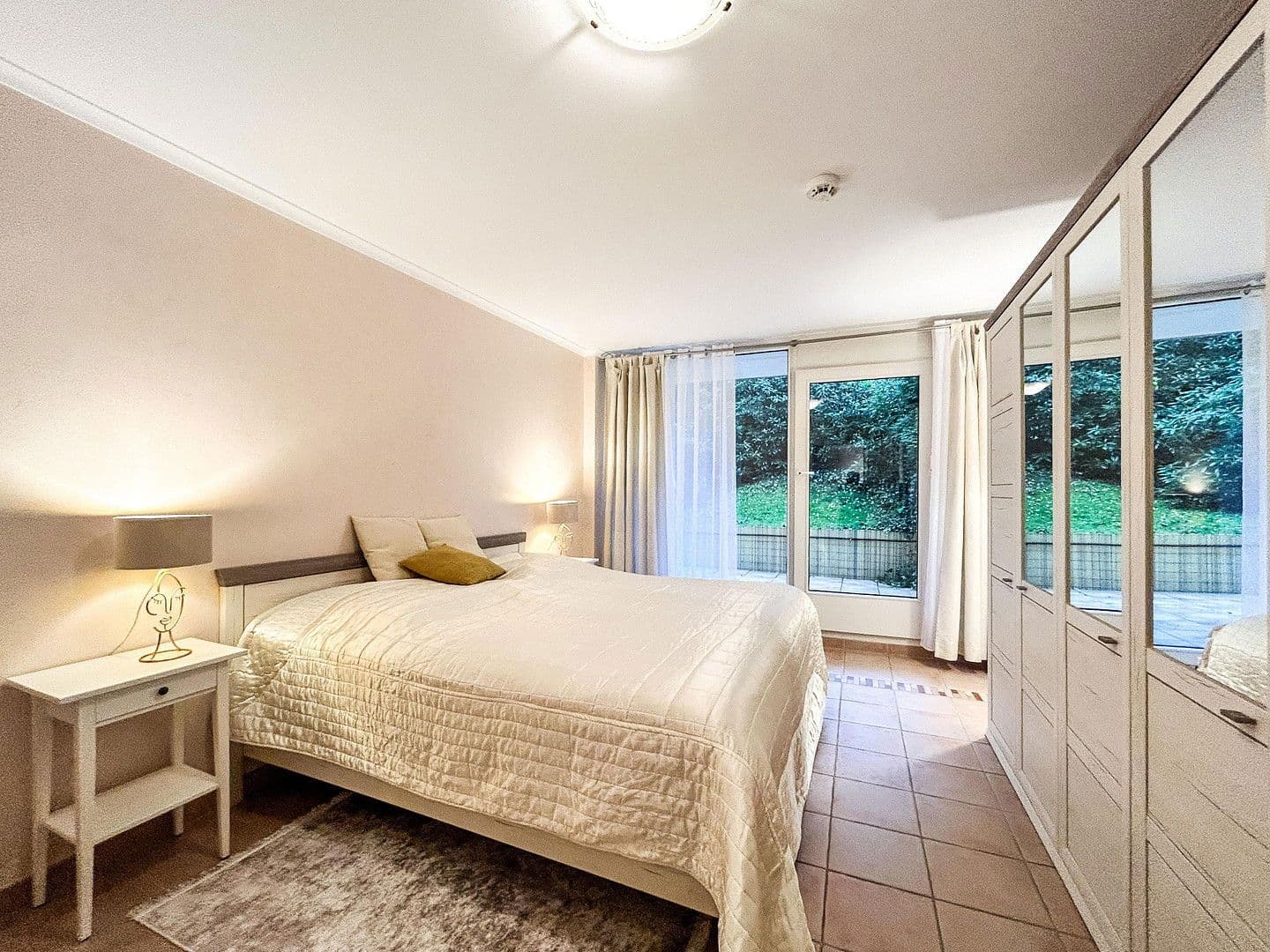 Prenájom bytu 3-izbový 114 m², Hamburg, Hamburg Prenájom bytu 3-izbový 114 m², Hamburg, Hamburg