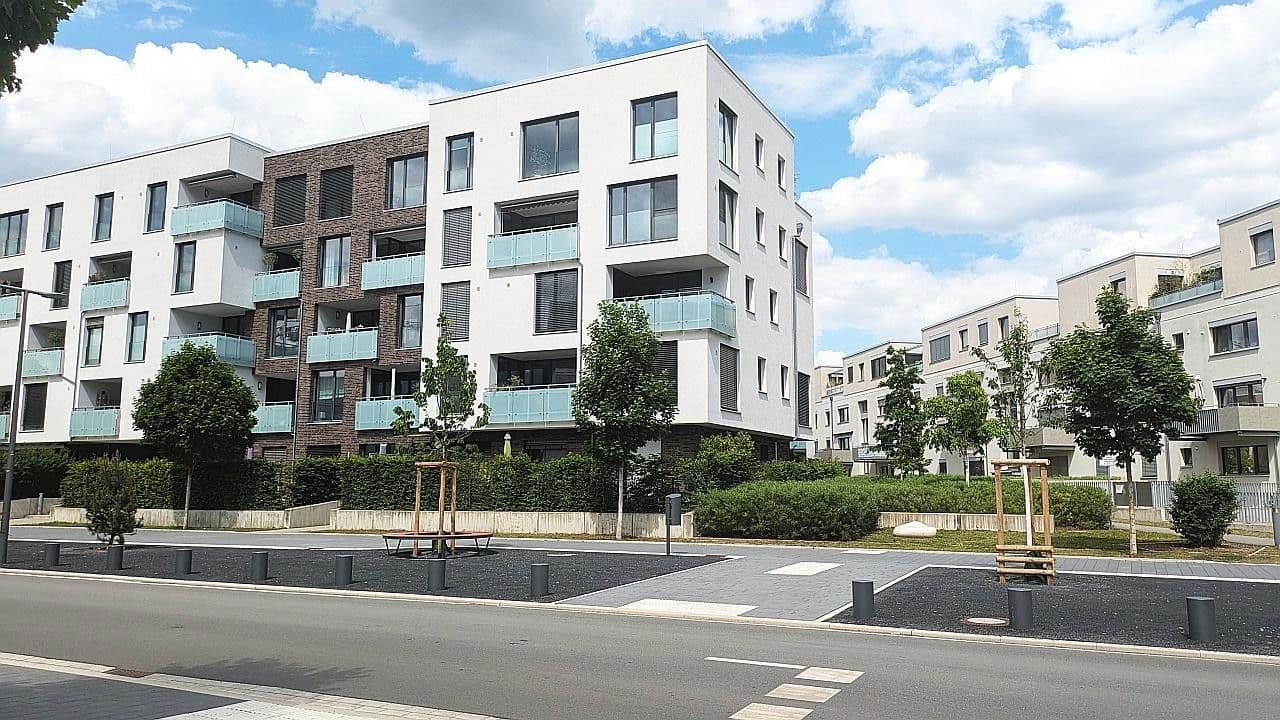 Prenájom bytu 4-izbový 105 m², Abraham-Lincoln-Allee 18, Mannheim, Bádensko-Wurttembersko Prenájom bytu 4-izbový 105 m², Abraham-Lincoln-Allee 18, Mannheim, Bádensko-Wurttembersko