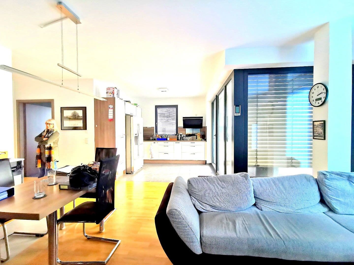 Prenájom bytu 4-izbový 105 m², Abraham-Lincoln-Allee 18, Mannheim, Bádensko-Wurttembersko Prenájom bytu 4-izbový 105 m², Abraham-Lincoln-Allee 18, Mannheim, Bádensko-Wurttembersko