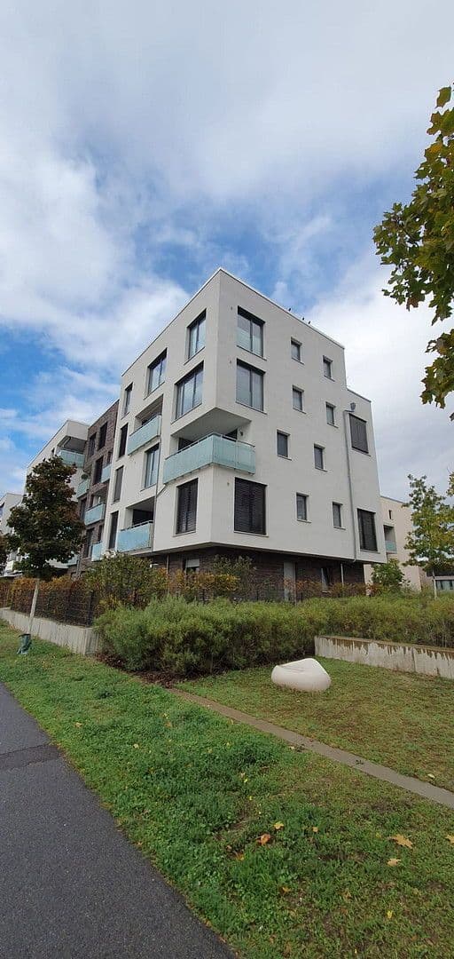 Prenájom bytu 4-izbový 105 m², Abraham-Lincoln-Allee 18, Mannheim, Bádensko-Wurttembersko Prenájom bytu 4-izbový 105 m², Abraham-Lincoln-Allee 18, Mannheim, Bádensko-Wurttembersko