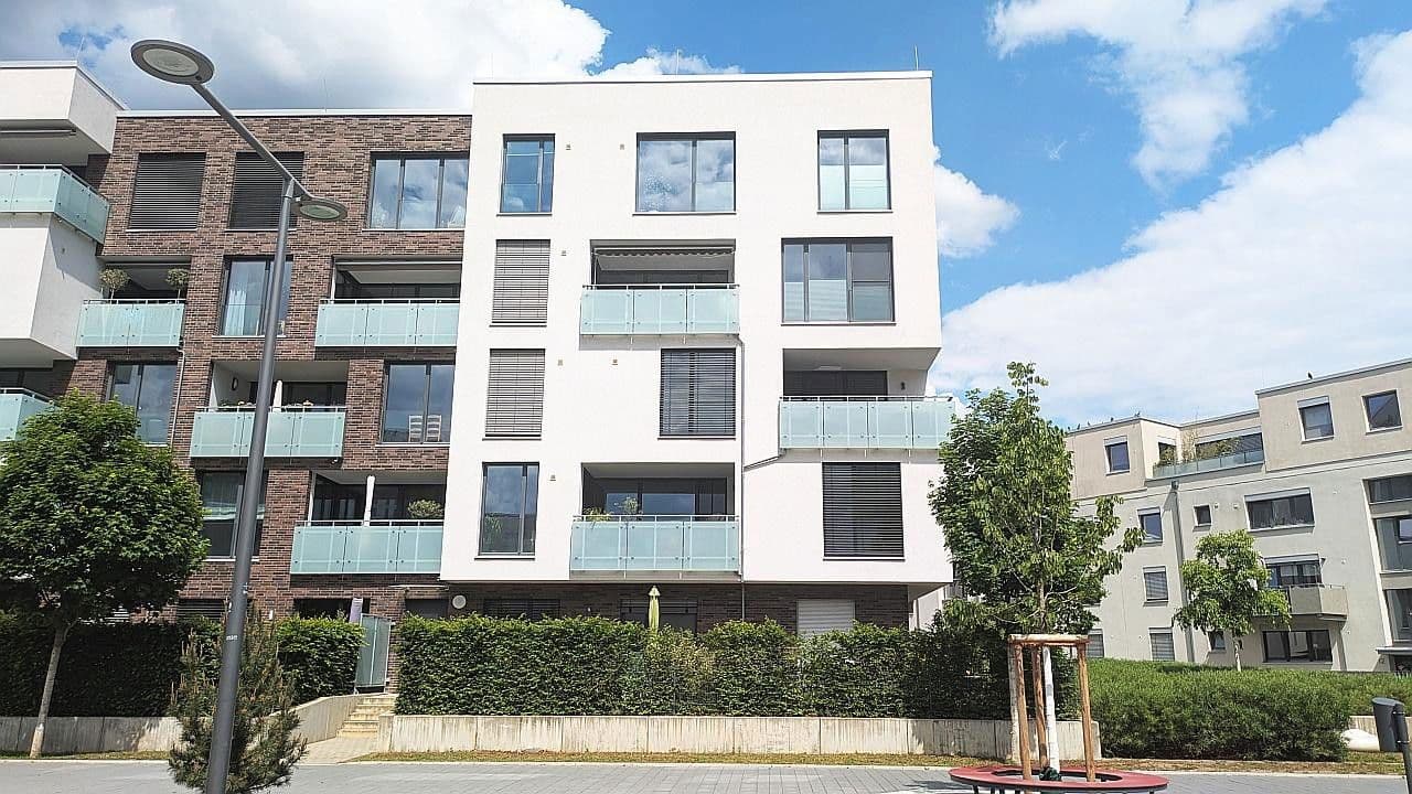 Prenájom bytu 4-izbový 105 m², Abraham-Lincoln-Allee 18, Mannheim, Bádensko-Wurttembersko Prenájom bytu 4-izbový 105 m², Abraham-Lincoln-Allee 18, Mannheim, Bádensko-Wurttembersko