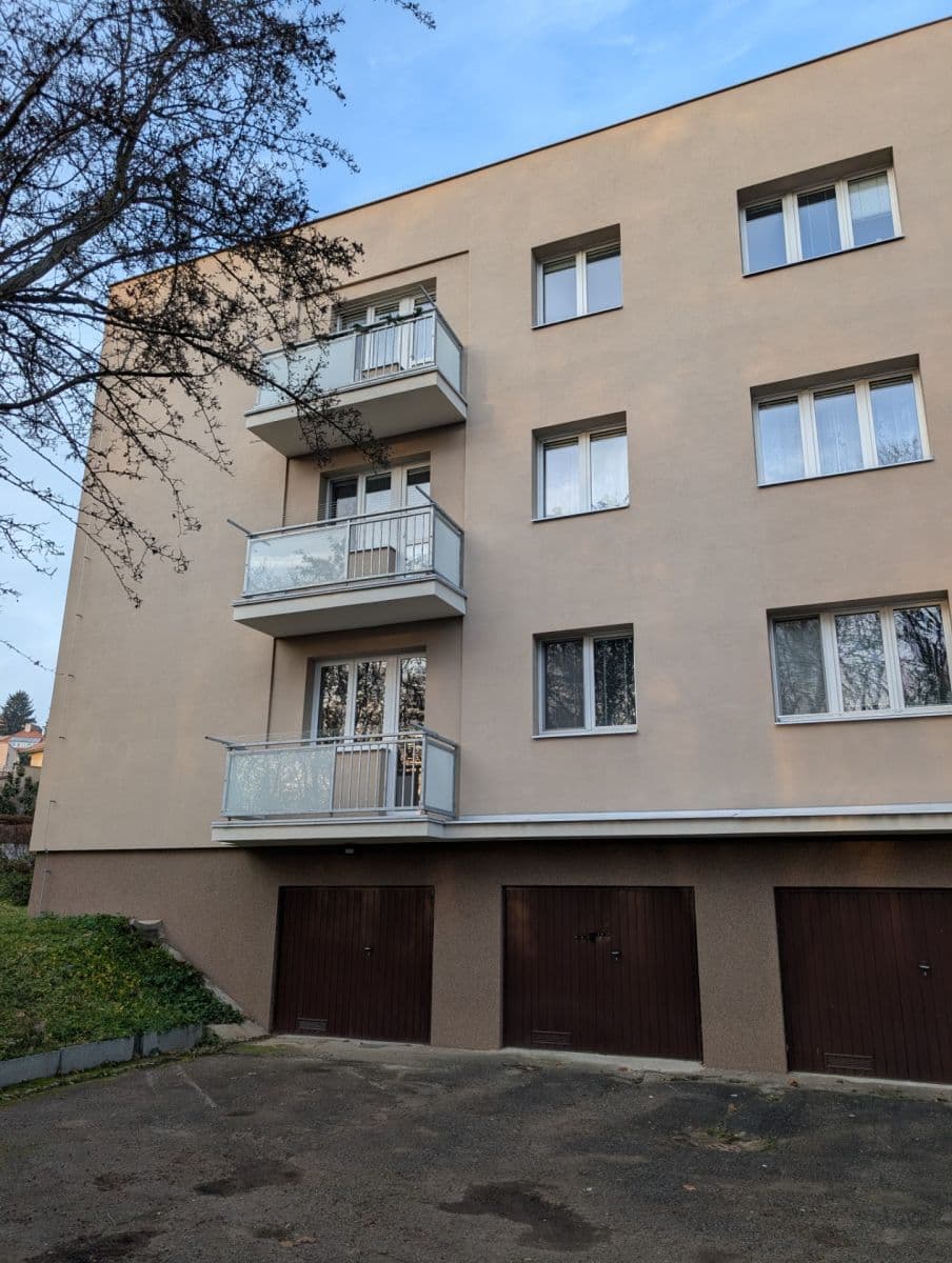 Prenájom bytu 3-izbový 76 m², Rosečská, Praha, Praha Prenájom bytu 3-izbový 76 m², Rosečská, Praha, Praha