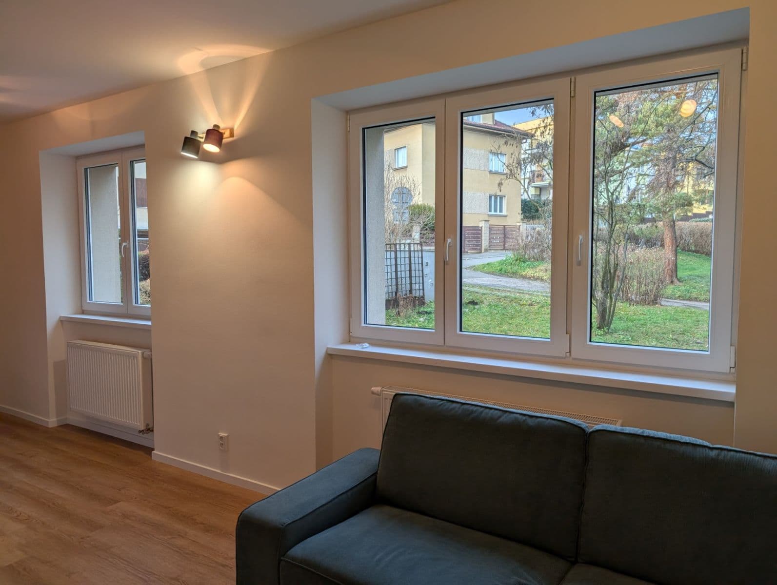 Prenájom bytu 3-izbový 76 m², Rosečská, Praha, Praha Prenájom bytu 3-izbový 76 m², Rosečská, Praha, Praha