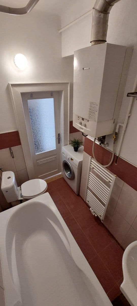 Predaj bytu 1-izbový 41 m², Pod Labuťkou, Praha, Praha Predaj bytu 1-izbový 41 m², Pod Labuťkou, Praha, Praha