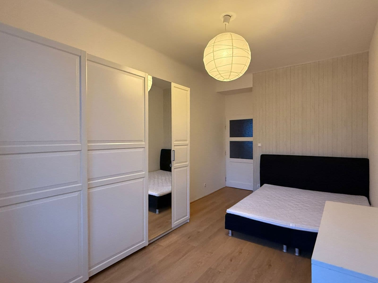 Prenájom bytu 3-izbový 98 m², Slovinská, Praha, Praha Prenájom bytu 3-izbový 98 m², Slovinská, Praha, Praha