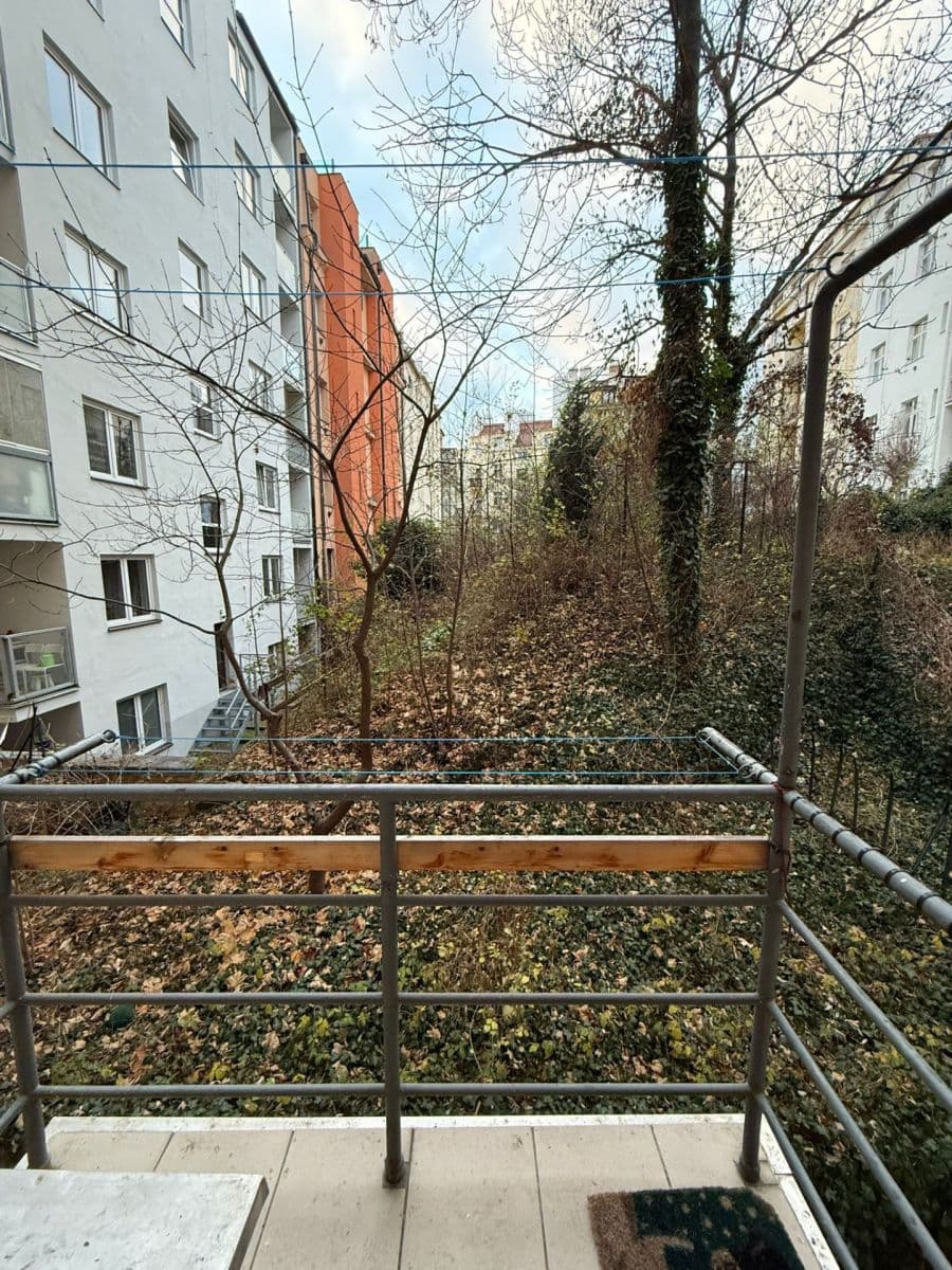 Prenájom bytu 3-izbový 98 m², Slovinská, Praha, Praha Prenájom bytu 3-izbový 98 m², Slovinská, Praha, Praha