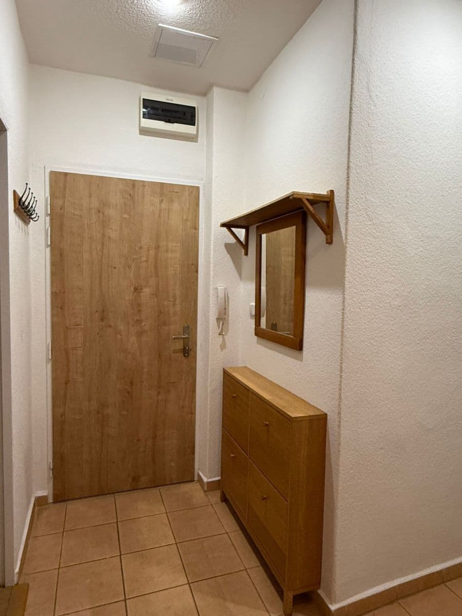 Prenájom bytu 3-izbový 98 m², Slovinská, Praha, Praha Prenájom bytu 3-izbový 98 m², Slovinská, Praha, Praha