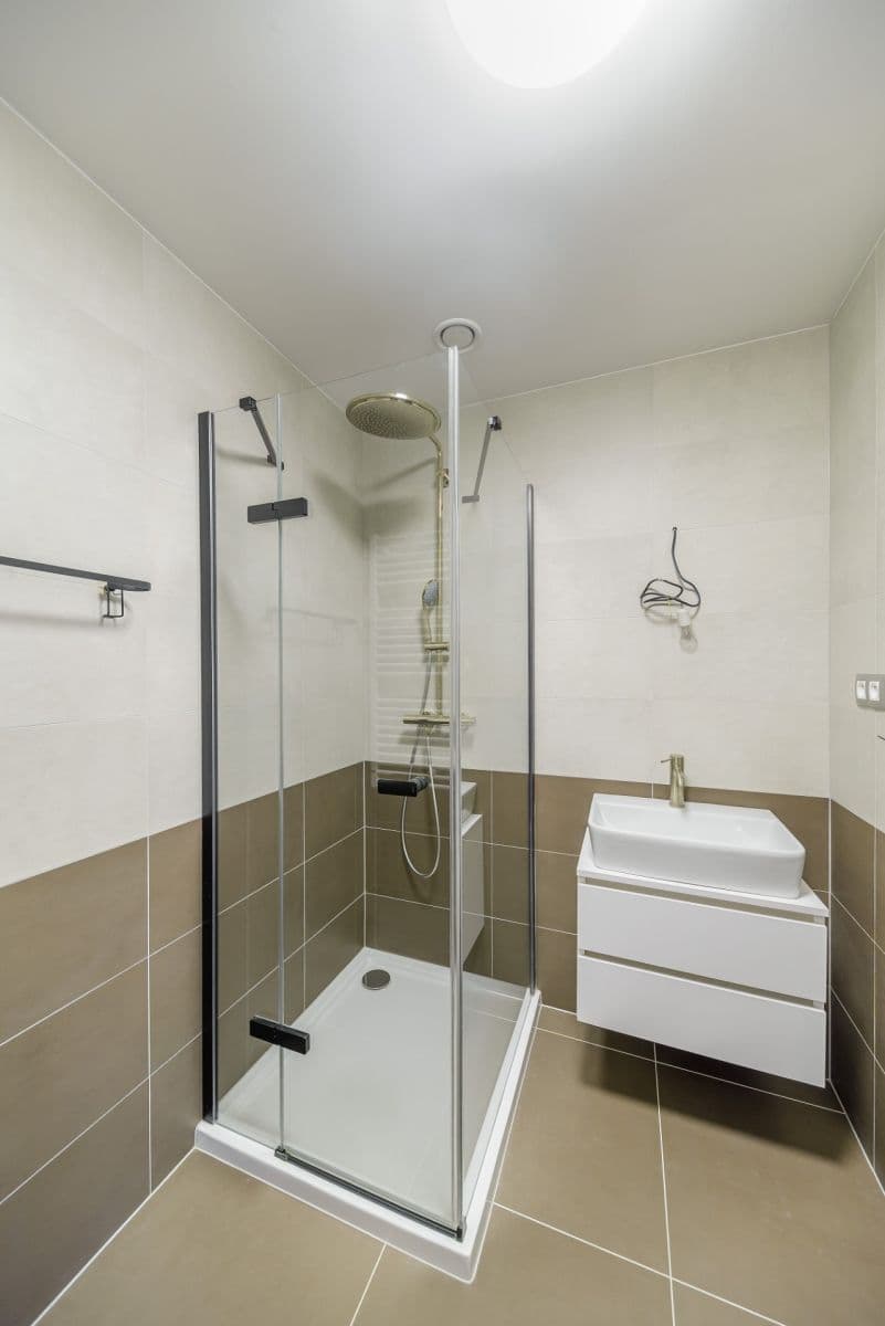 Prenájom bytu 2-izbový 63 m², Na Farkáně Ⅰ, Praha, Praha Prenájom bytu 2-izbový 63 m², Na Farkáně Ⅰ, Praha, Praha