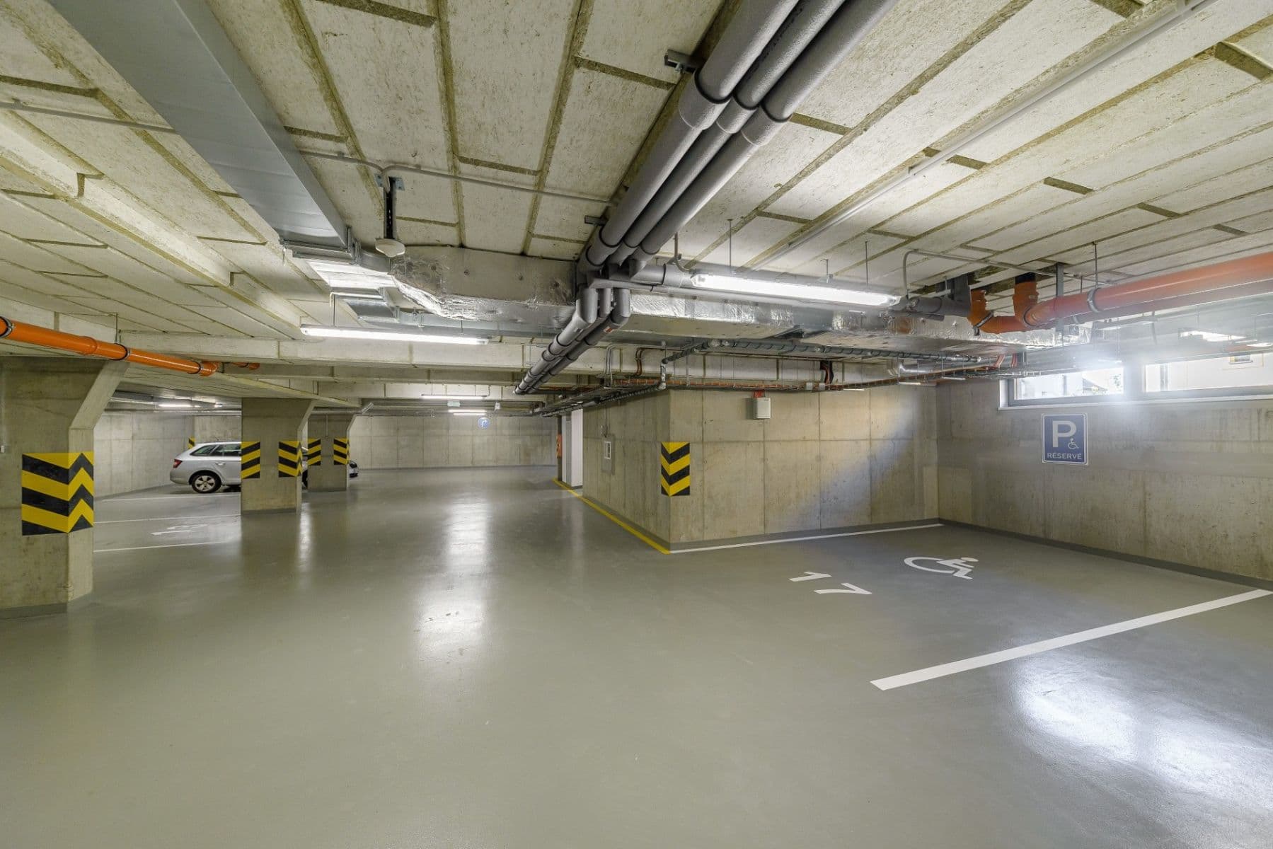 Prenájom bytu 2-izbový 63 m², Na Farkáně Ⅰ, Praha, Praha Prenájom bytu 2-izbový 63 m², Na Farkáně Ⅰ, Praha, Praha