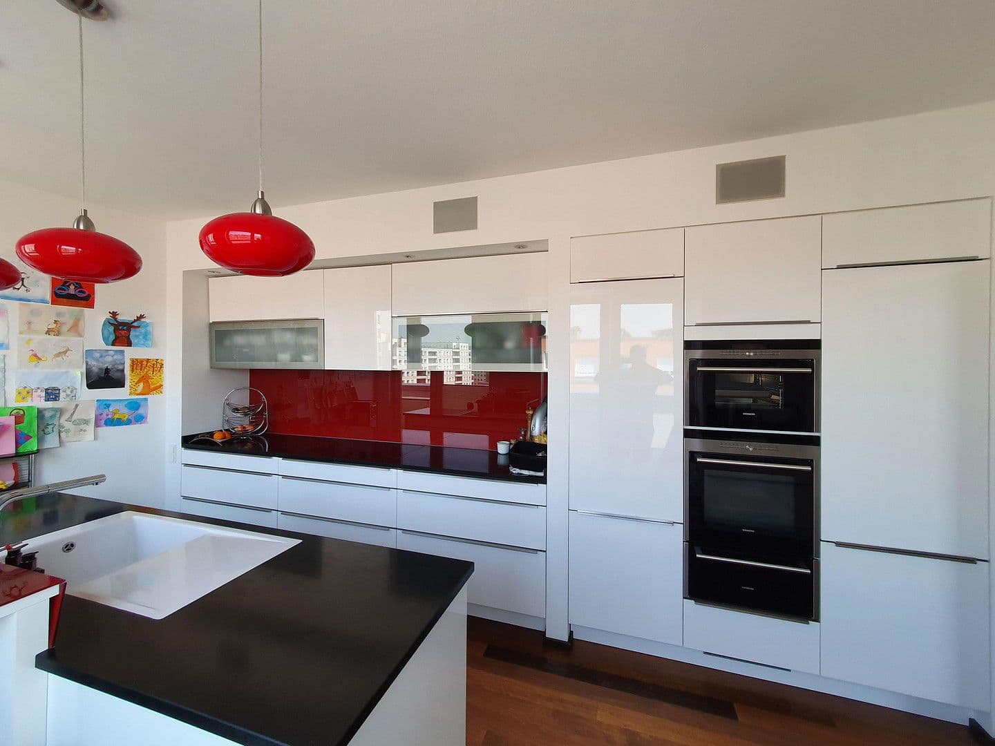 Prenájom bytu 4-izbový 142 m², Frankfurt am Main, Hesensko Prenájom bytu 4-izbový 142 m², Frankfurt am Main, Hesensko