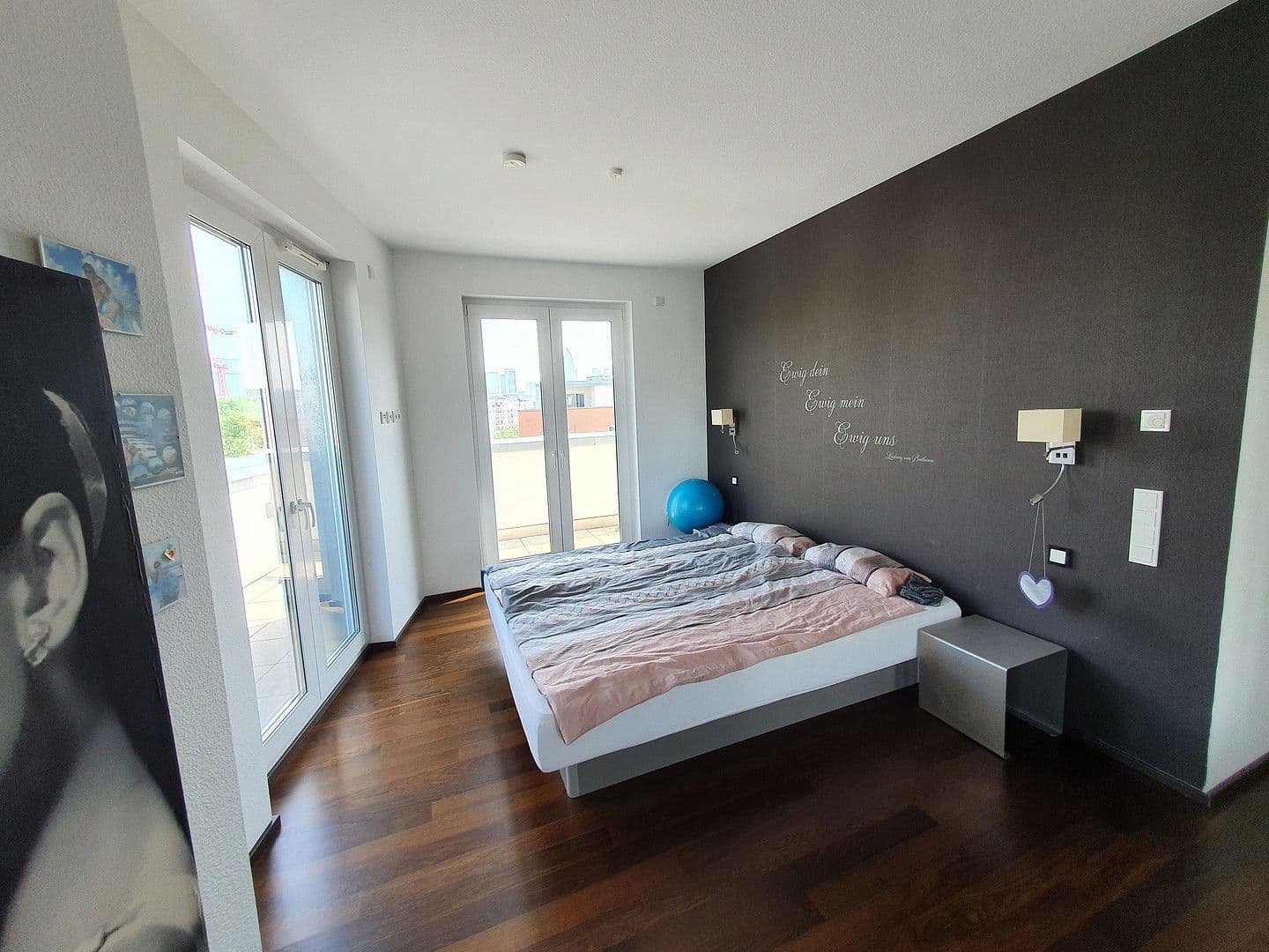 Prenájom bytu 4-izbový 142 m², Frankfurt am Main, Hesensko Prenájom bytu 4-izbový 142 m², Frankfurt am Main, Hesensko