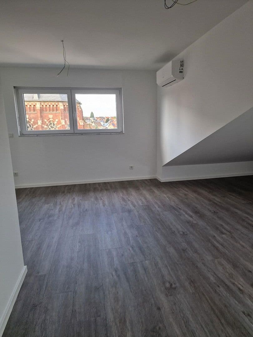 Prenájom bytu 6-izbový 166 m², Luchemerstrasse, Langerwehe, Severné Porýnie - Westfálsko Prenájom bytu 6-izbový 166 m², Luchemerstrasse, Langerwehe, Severné Porýnie - Westfálsko