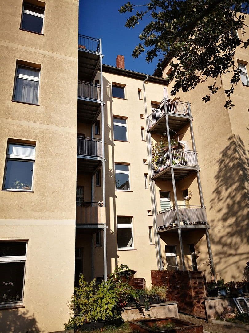 Prenájom bytu 5-izbový 118 m², Thomasiusstraße 7, Halle, Sasko-Anhaltsko Prenájom bytu 5-izbový 118 m², Thomasiusstraße 7, Halle, Sasko-Anhaltsko