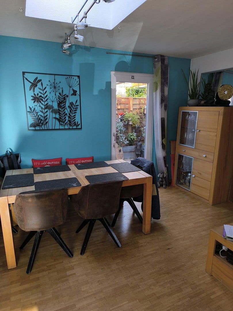 Predaj domu 145 m², pozemek 250 m², Kornwestheim, Bádensko-Wurttembersko Predaj domu 145 m², pozemek 250 m², Kornwestheim, Bádensko-Wurttembersko